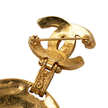 Chanel 04A CC Logo Gripoix Round Brooch 04 Gold Red Plated Glass — view 3