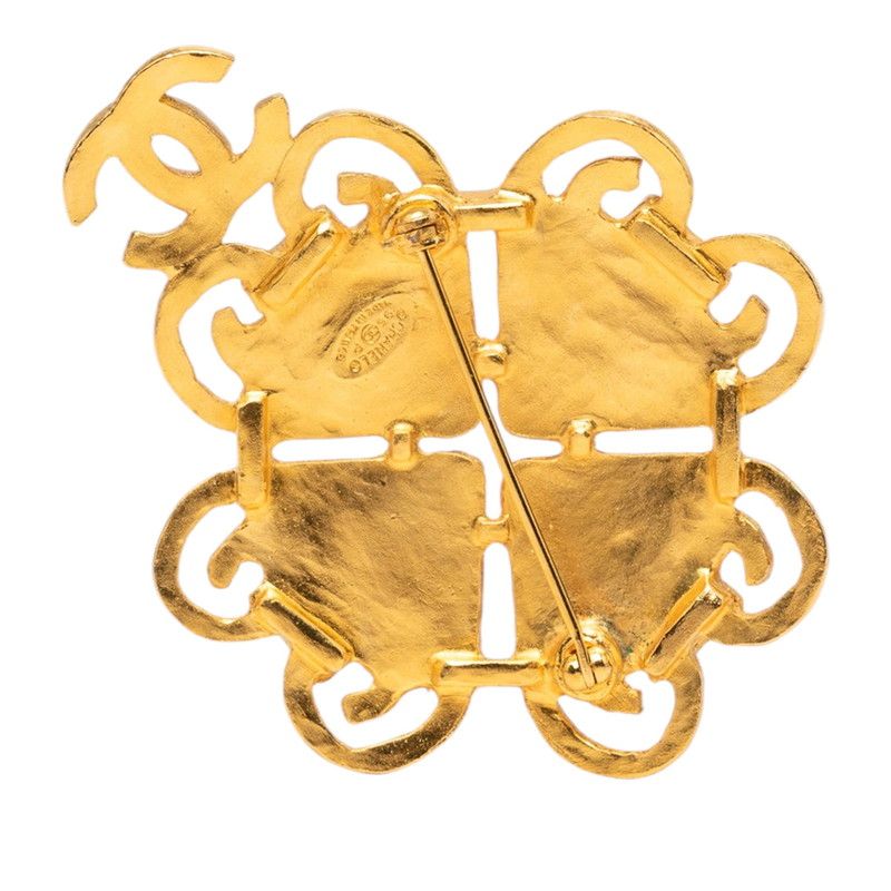 Chanel 95P CC Logo Vintage Brooch 95 Gold Plated Resin — view 2