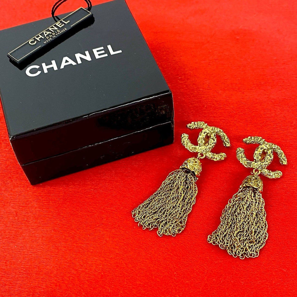 Chanel 93A With Rice Vintage CC Logo Tassel Earrings Gold