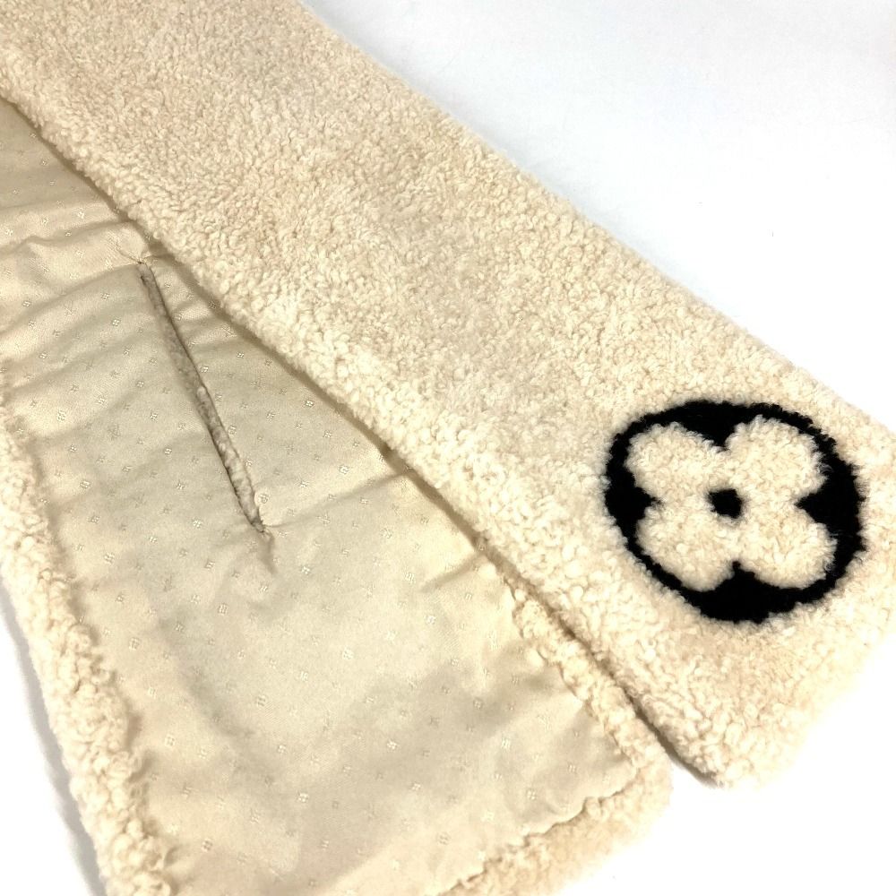 Louis Vuitton Scarf Echarpe Shirred Lamb Shearling Beige — view 3