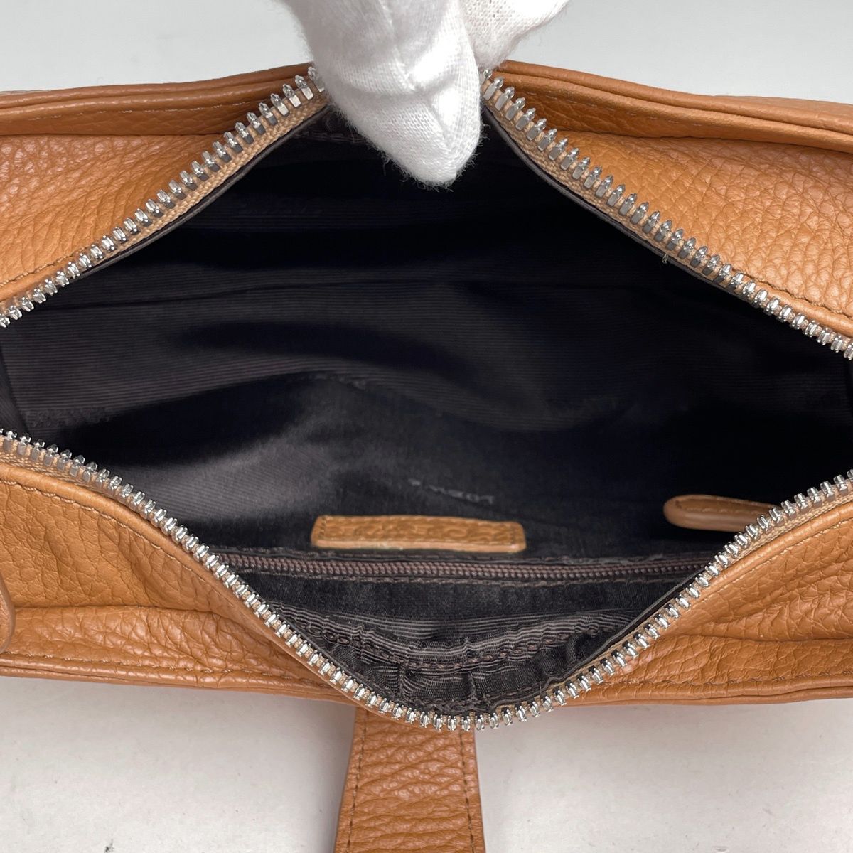 Loewe Logo Shoulder Bag Leather Brown — view 8