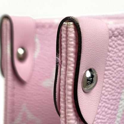 Louis Vuitton On The Go GM LV Escale Tote Bag Monogram Giant Pastel — view 6