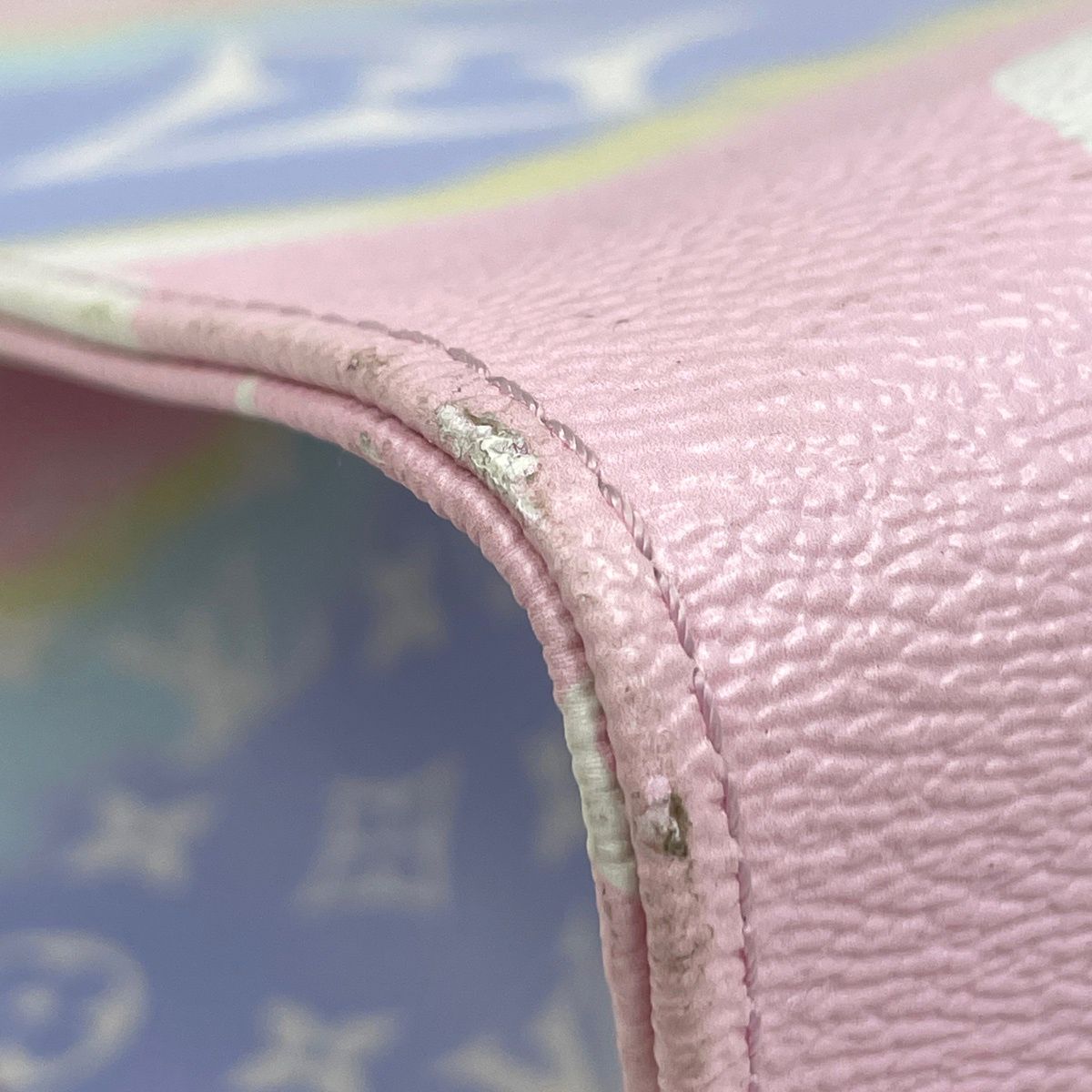 Louis Vuitton On The Go GM LV Escale Tote Bag Monogram Giant Pastel — view 3
