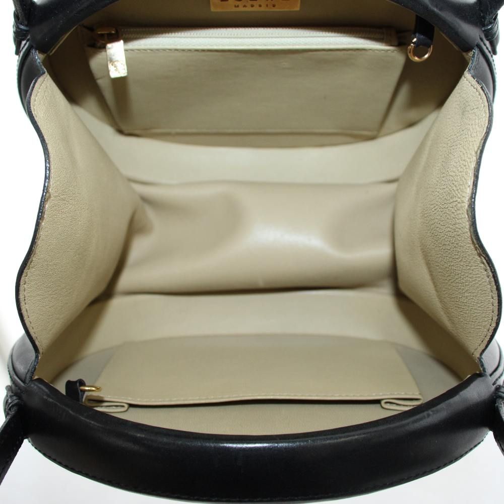 Loewe Vintage Round 2-Way Shoulder Bag — view 6