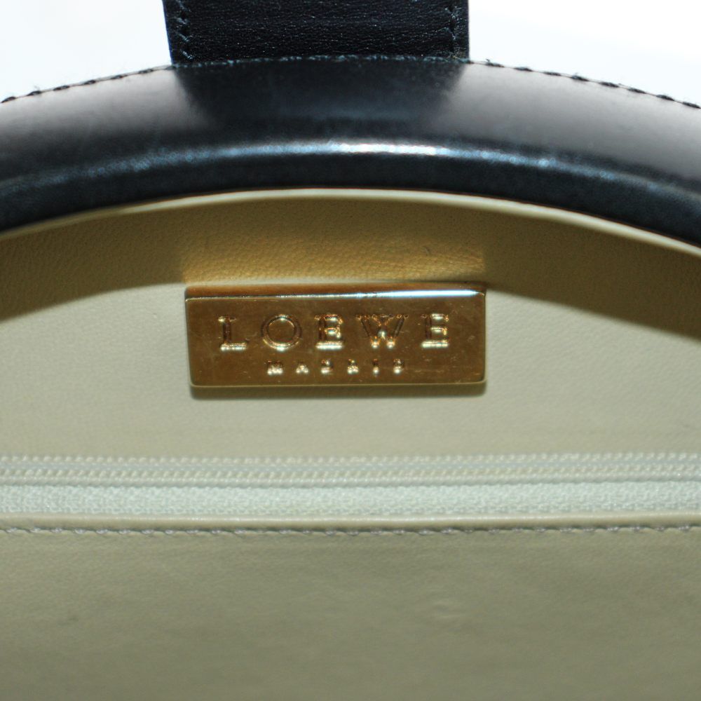 Loewe Vintage Round 2-Way Shoulder Bag — view 3