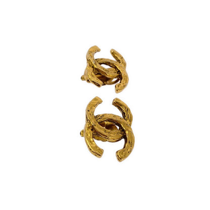 Chanel Vintage CC Logo Earrings Gold — view 2