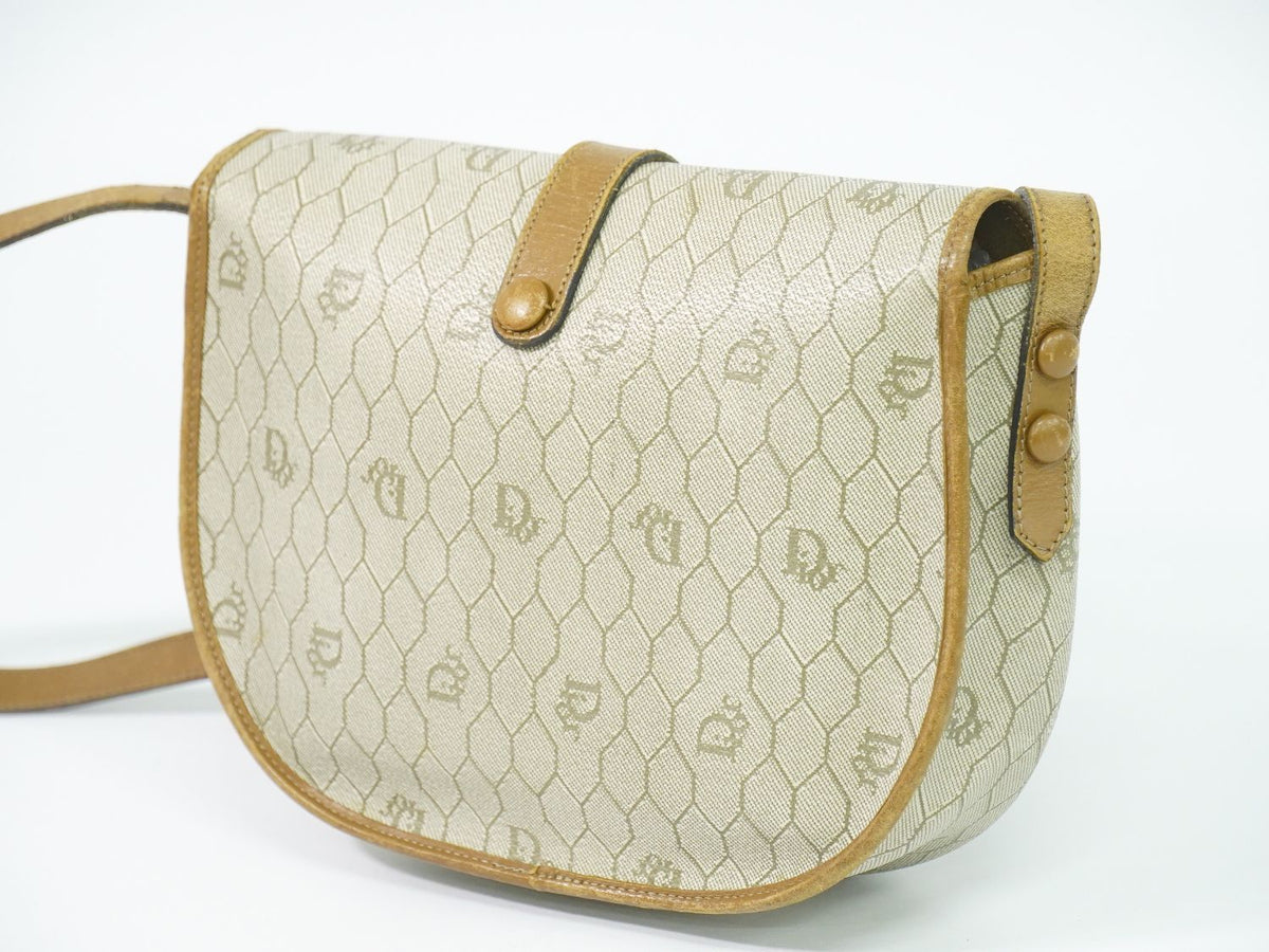 Dior Honeycomb Pattern Shoulder Bag Pochette Beige — view 2
