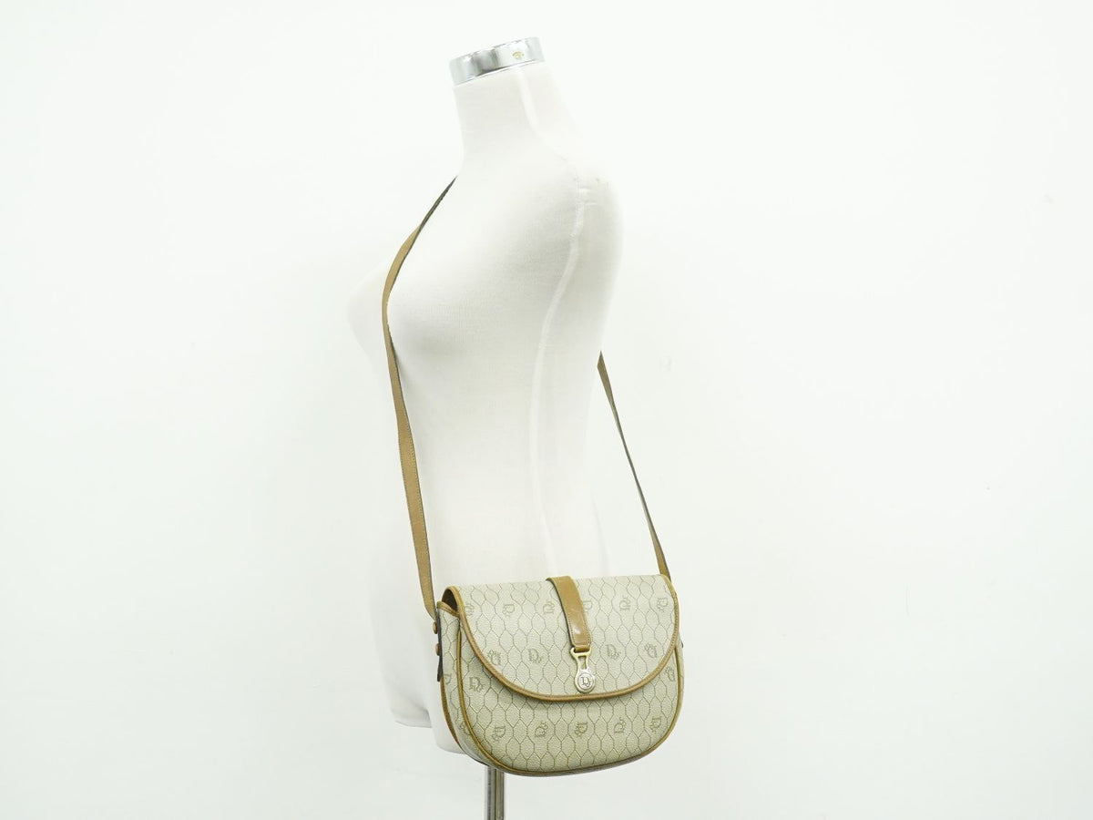 Dior Honeycomb Pattern Shoulder Bag Pochette Beige — view 6