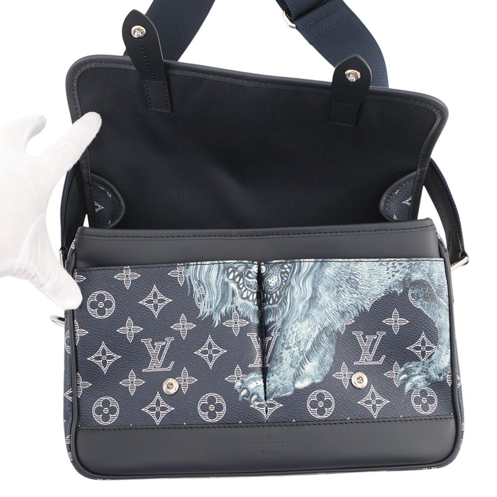 Louis Vuitton Shoulder Bag Monogram Savannah Chapman Brazza Messenger PM — view 5