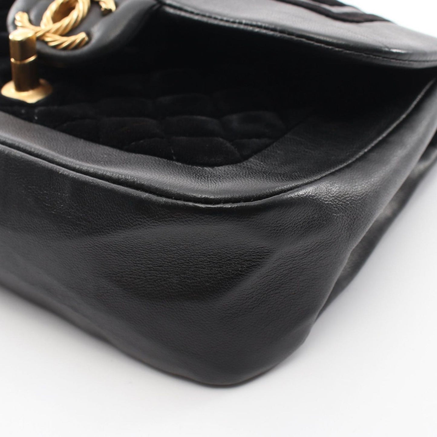 Chanel Shoulder Bag Quilted Black Lambskin Fabric Chain — view 7