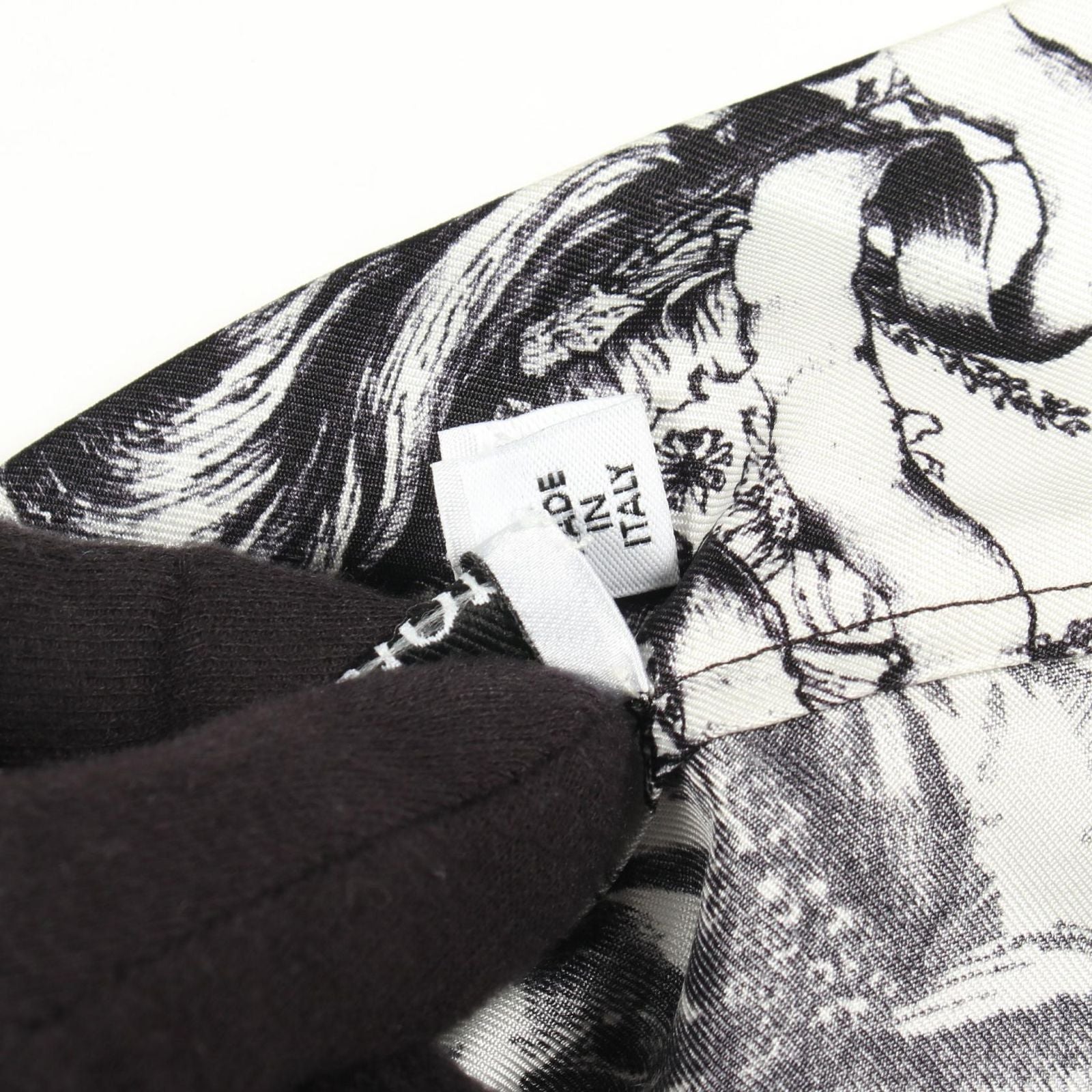 Dior Dress Chez Moi Zodiac Dressing Gown Silk Wrap — view 5