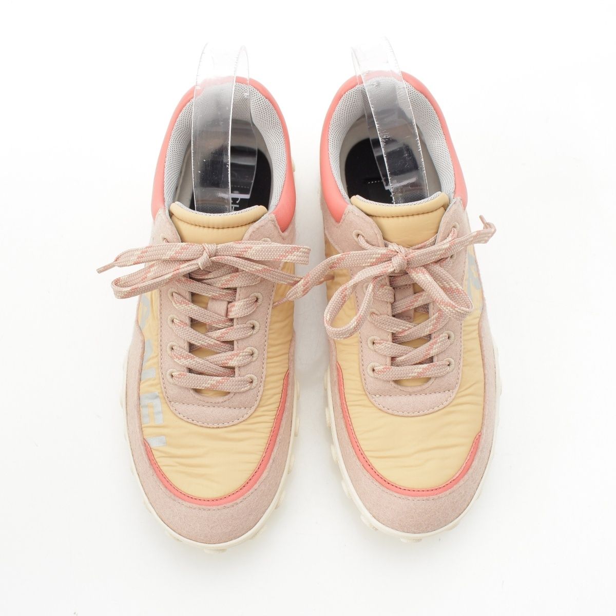 Chanel Low-Cut CC Logo Sneakers Beige — view 2