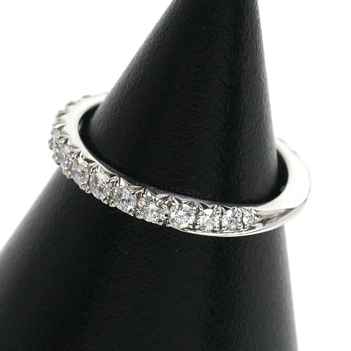Harry Winston Platinum Brilliant Love Ring Diamond — view 2