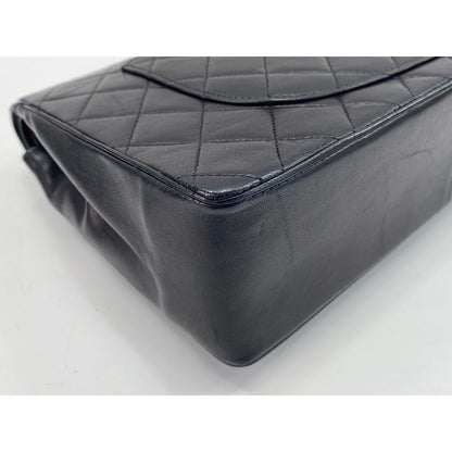 Chanel Shoulder Bag Quilted — view 8