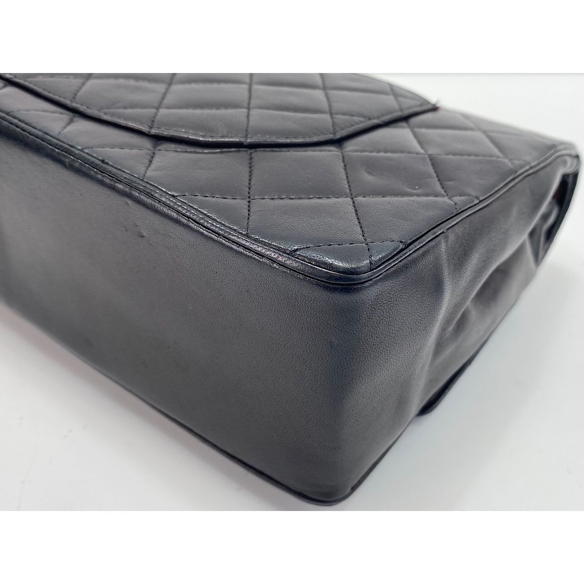 Chanel Shoulder Bag Quilted — view 7