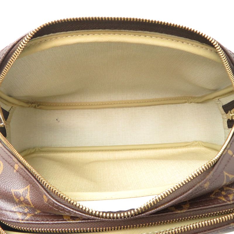 Louis Vuitton Shoulder Bag — view 6