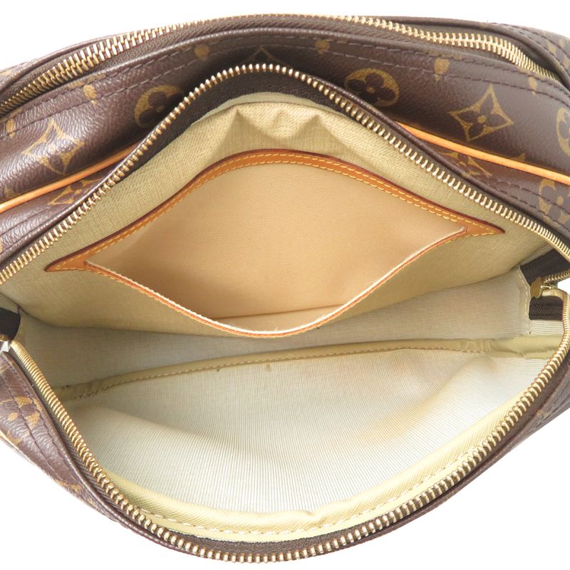 Louis Vuitton Shoulder Bag — view 7
