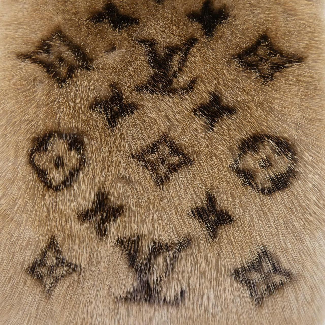 Louis Vuitton Echarpe Monogram Reverse Scarf — view 4
