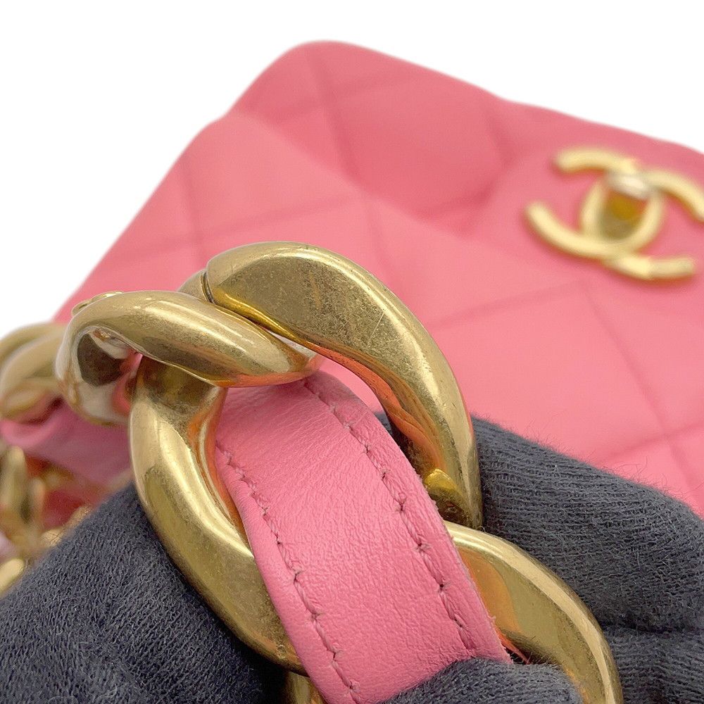 Chanel Chain Shoulder Bag Quilted CC Logo Leather — view 7