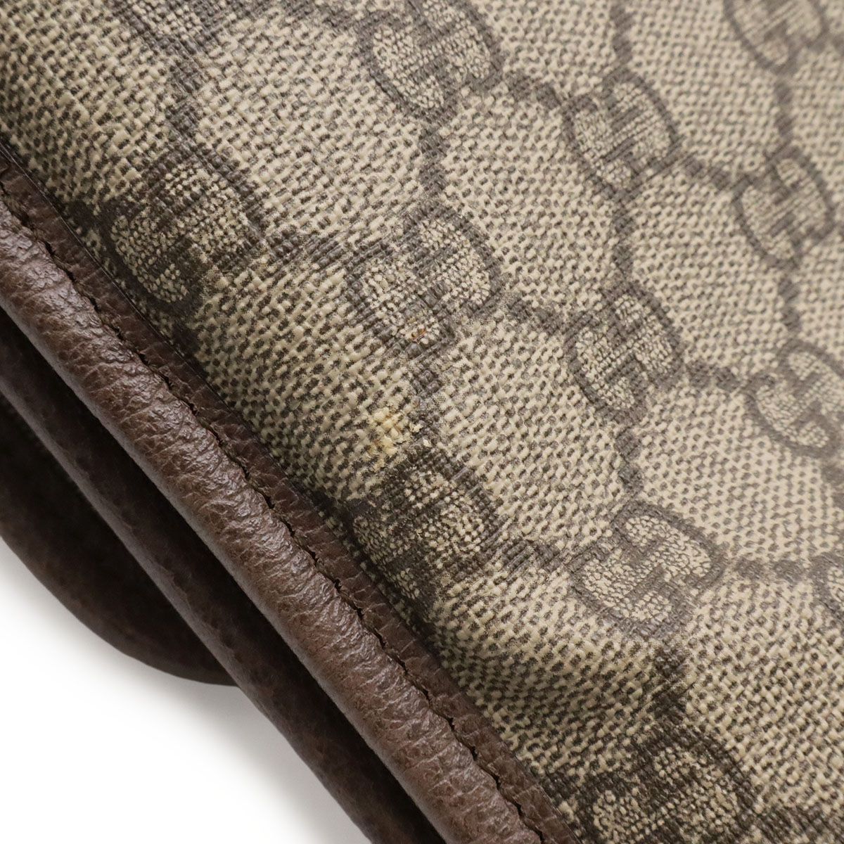 Gucci Neo Vintage GG Supreme Small Messenger Bag Tiger Head Leather Beige — view 5