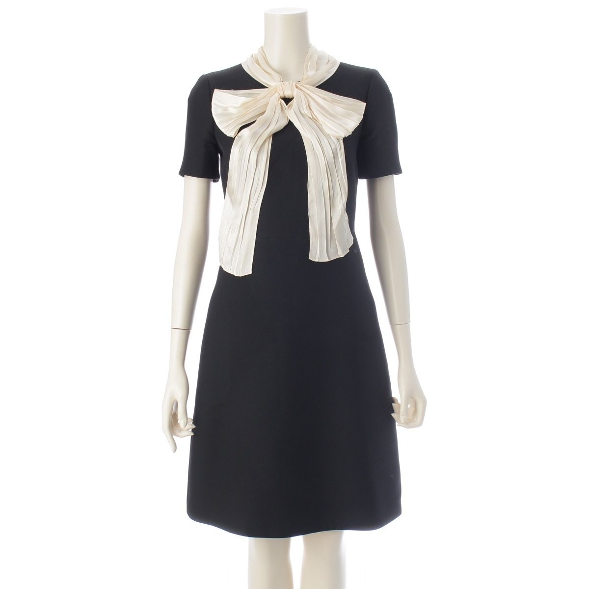 Gucci Wool Silk Ribbon Motif Dress Short Sleeve Top Black White 36