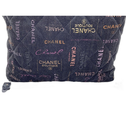 Chanel Handbag 2-Way Maxi — view 4