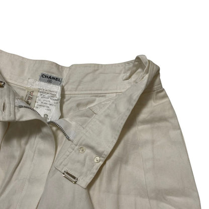 Chanel Vintage T-tuck Cotton Shorts 36 White — view 3