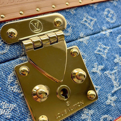 Louis Vuitton Box Monogram Coffret Tresor 24 Case Handbag — view 5