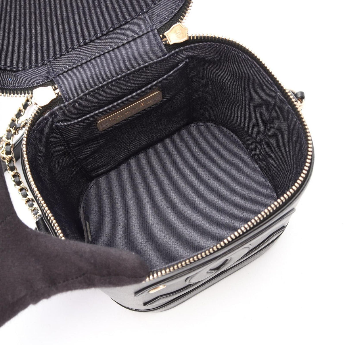 Chanel Handbag CC Logo 2-Way Black Lambskin CC Vanity Chain — view 3