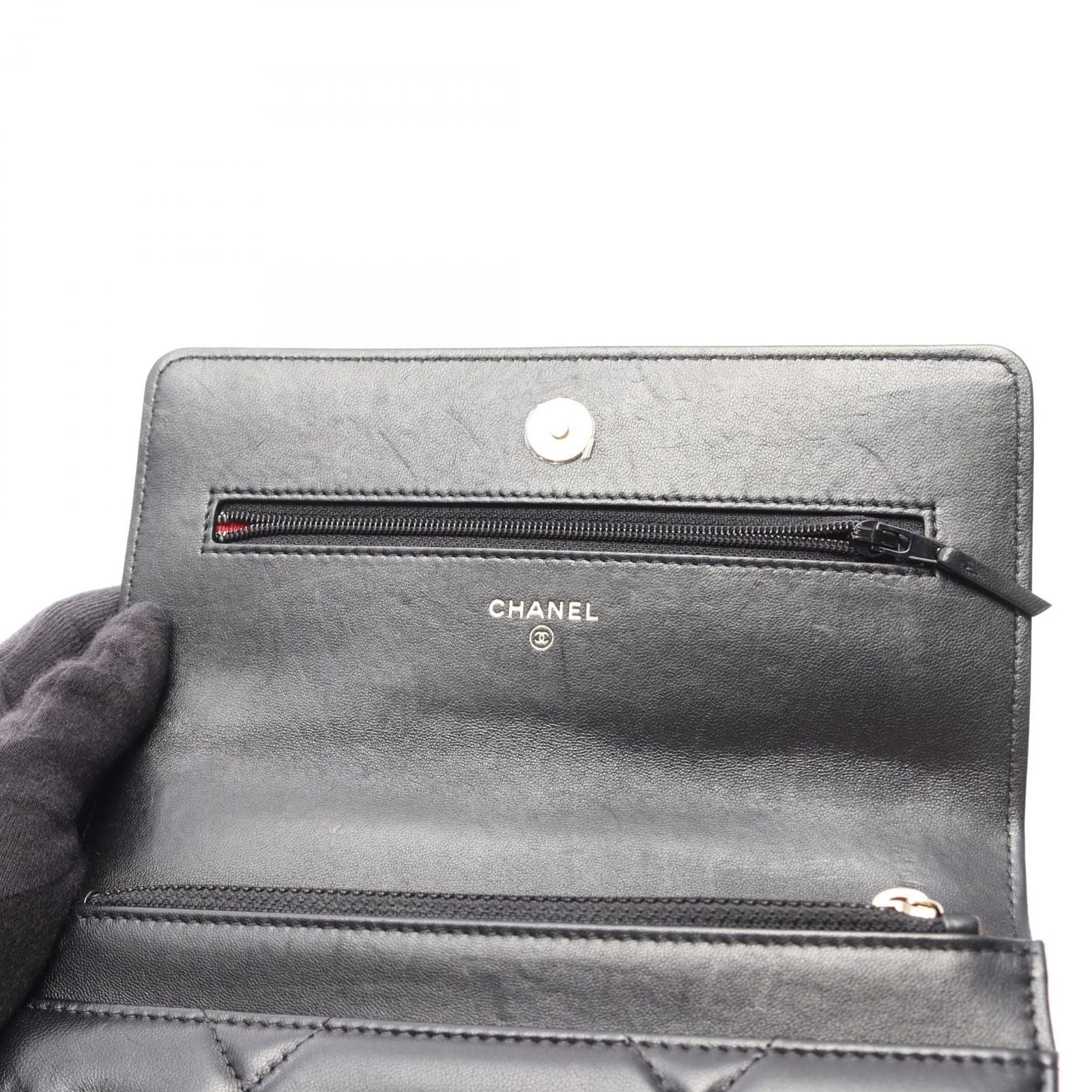 Chanel Shoulder Bag 19 Dizeneuf Quilted 2-Way Black Lambskin 19 Chain Wallet — view 8