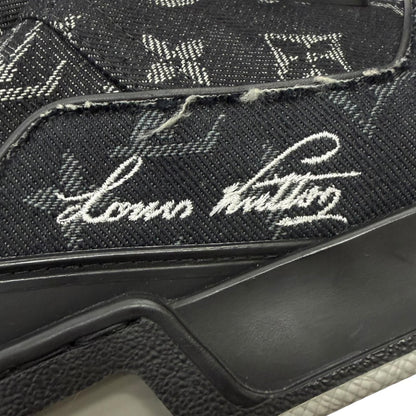 Louis Vuitton LV Trainers Line Monogram Denim Low-Cut Sneakers Black 9.5 — view 6
