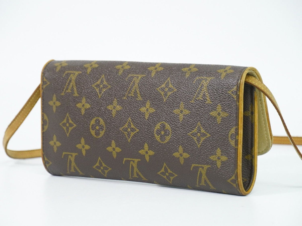 Louis Vuitton LV Pochette Twin GM Monogram 2-Way Shoulder Bag Clutch Brown — view 2