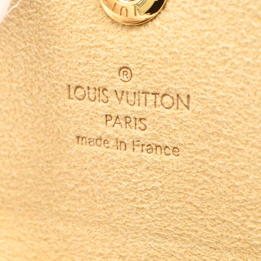 Louis Vuitton Case Etui Telephonne MM Shoulder Bag — view 5