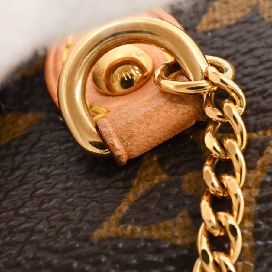 Louis Vuitton Case Etui Telephonne MM Shoulder Bag — view 7