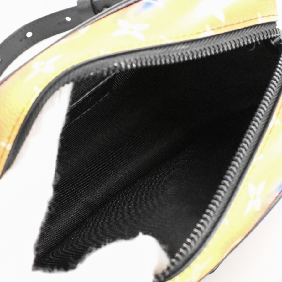 Louis Vuitton Shoulder Bag Soft Trunk — view 4