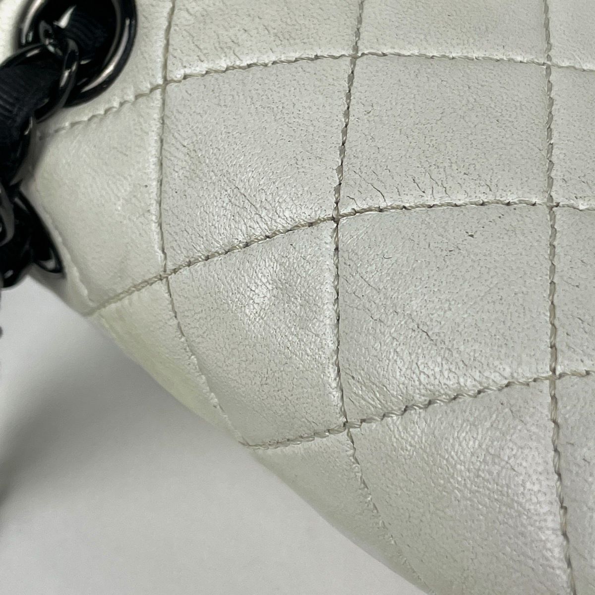 Chanel Single Flap Chain Shoulder Bag Bicolor Leather White — view 7