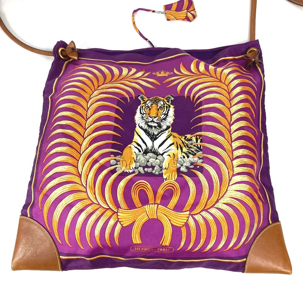 Hermes Shoulder Bag Silk City MM Purple — view 3