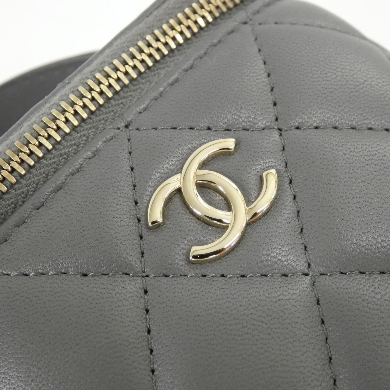 Chanel Bag Handbag Gray — view 4