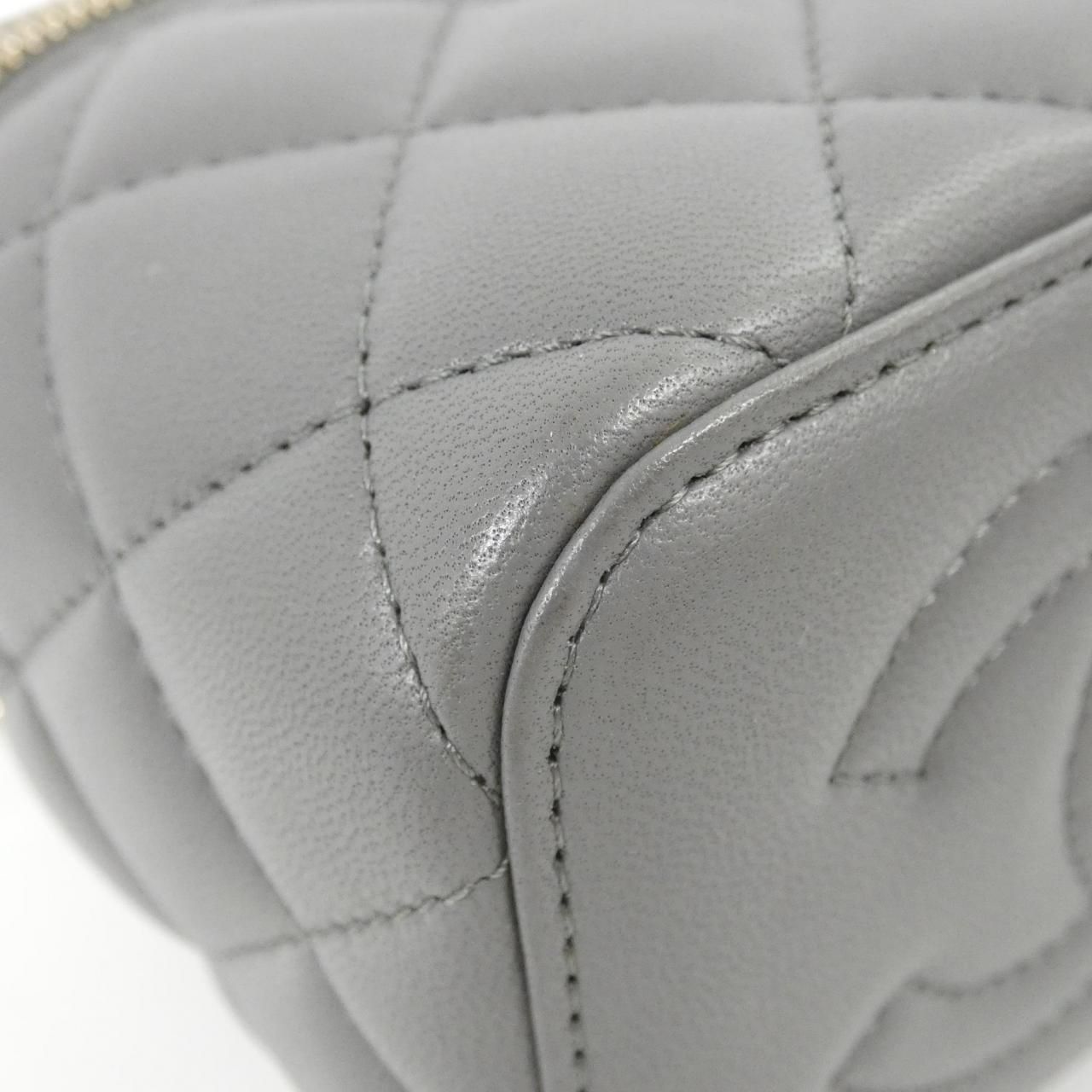 Chanel Bag Handbag Gray — view 3
