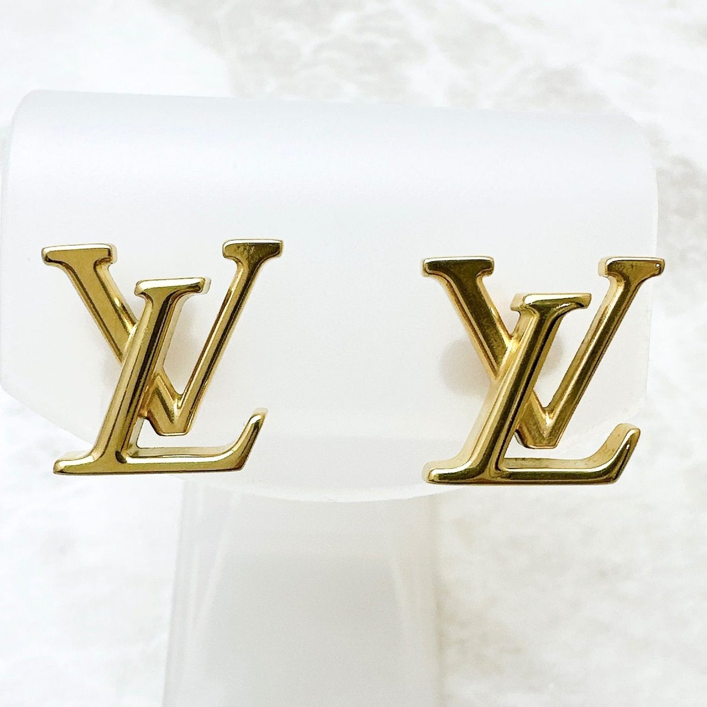 Louis Vuitton LV Iconic Gold Earrings — view 4