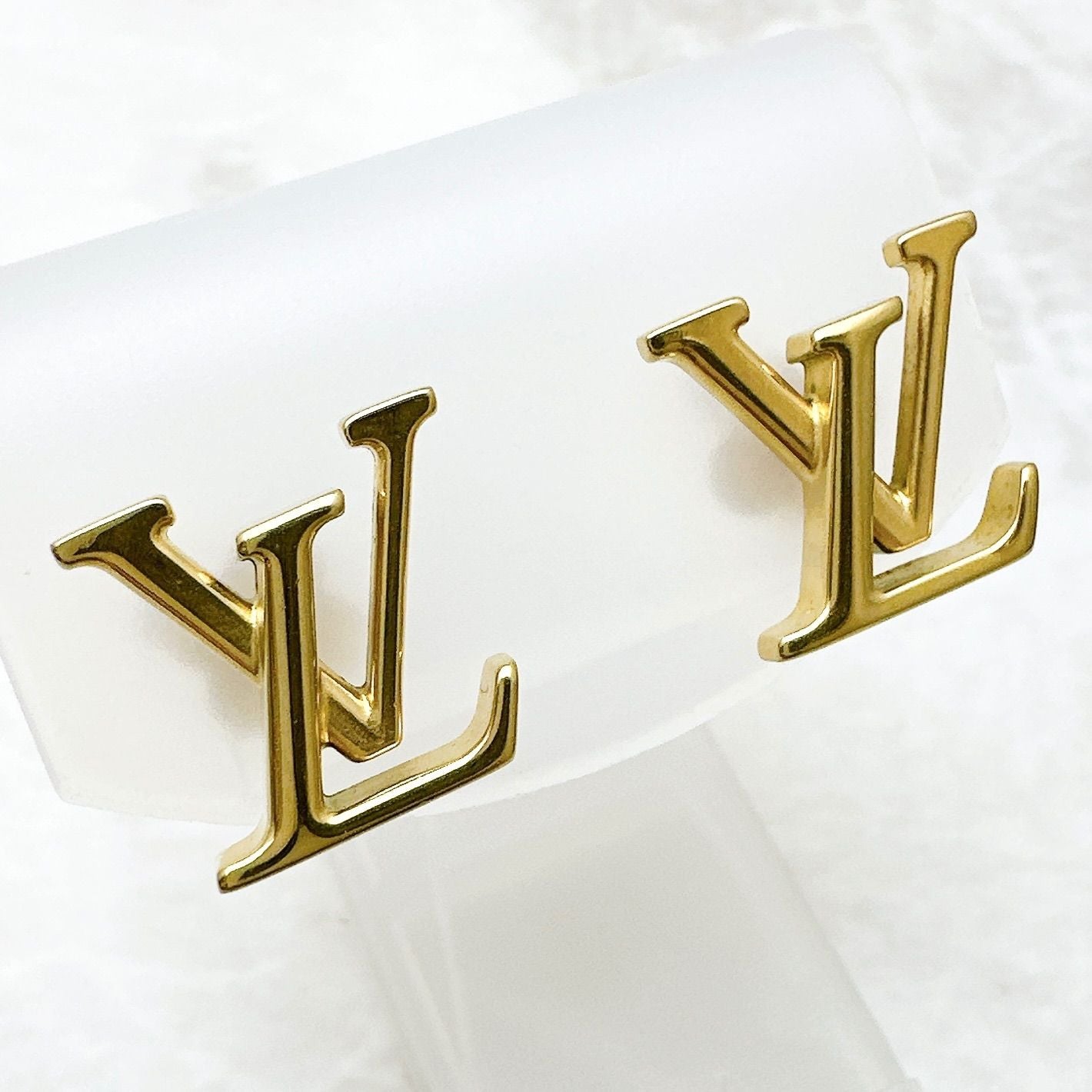 Louis Vuitton LV Iconic Gold Earrings — view 3