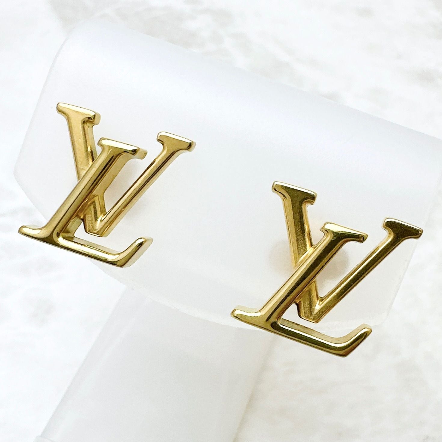 Louis Vuitton LV Iconic Gold Earrings — view 2
