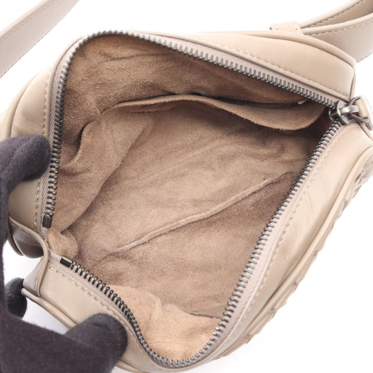 Bottega Veneta Waist Bag Intrecciato Gray Leather — view 3