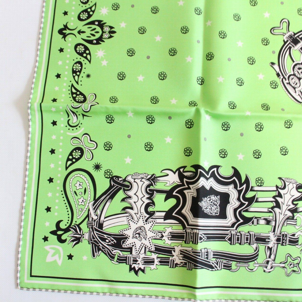 Hermes 55 Scarf Green — view 4