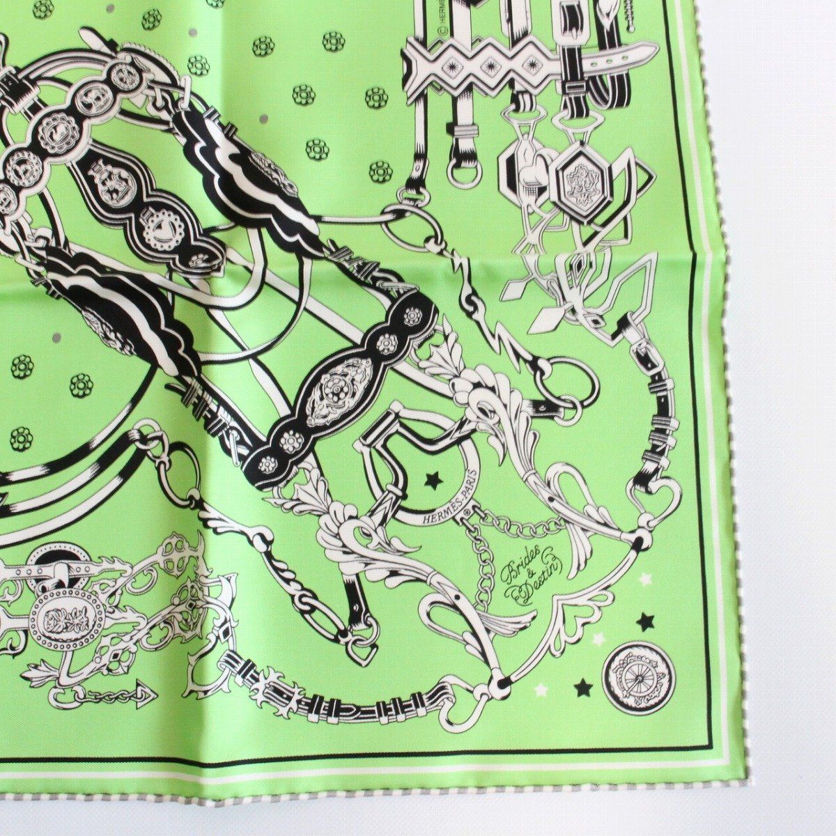 Hermes 55 Scarf Green — view 5
