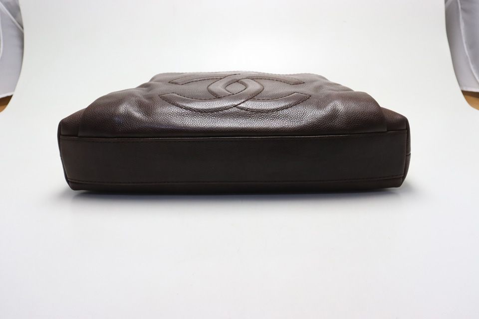Chanel Jumbo CC Logo Caviar Leather Shoulder Bag — view 3