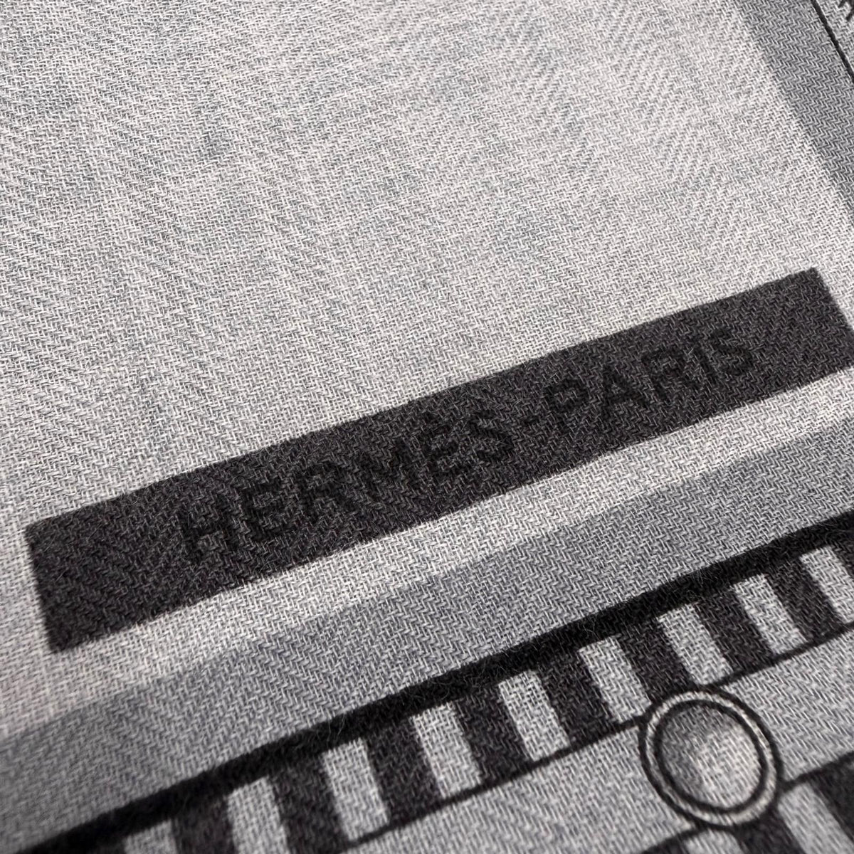 Hermes 195800 Scarves Navy — view 4