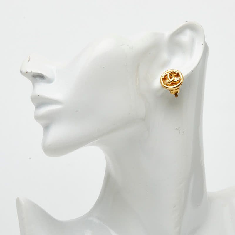 Chanel CC Logo Vintage Round Single Earring Gold Plated — view 4