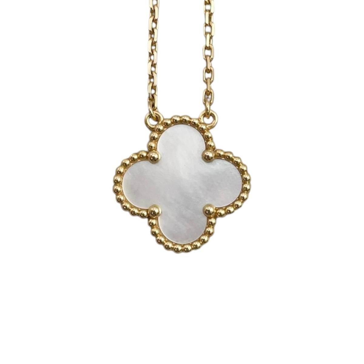 Van Cleef & Arpels Necklace Vintage Alhambra Pendant Yellow Gold — view 4
