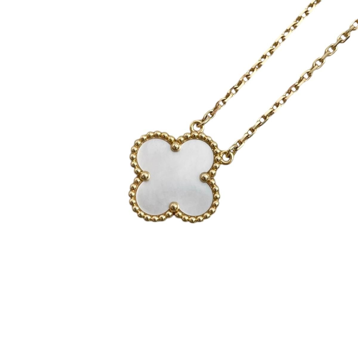 Van Cleef & Arpels Necklace Vintage Alhambra Pendant Yellow Gold — view 2